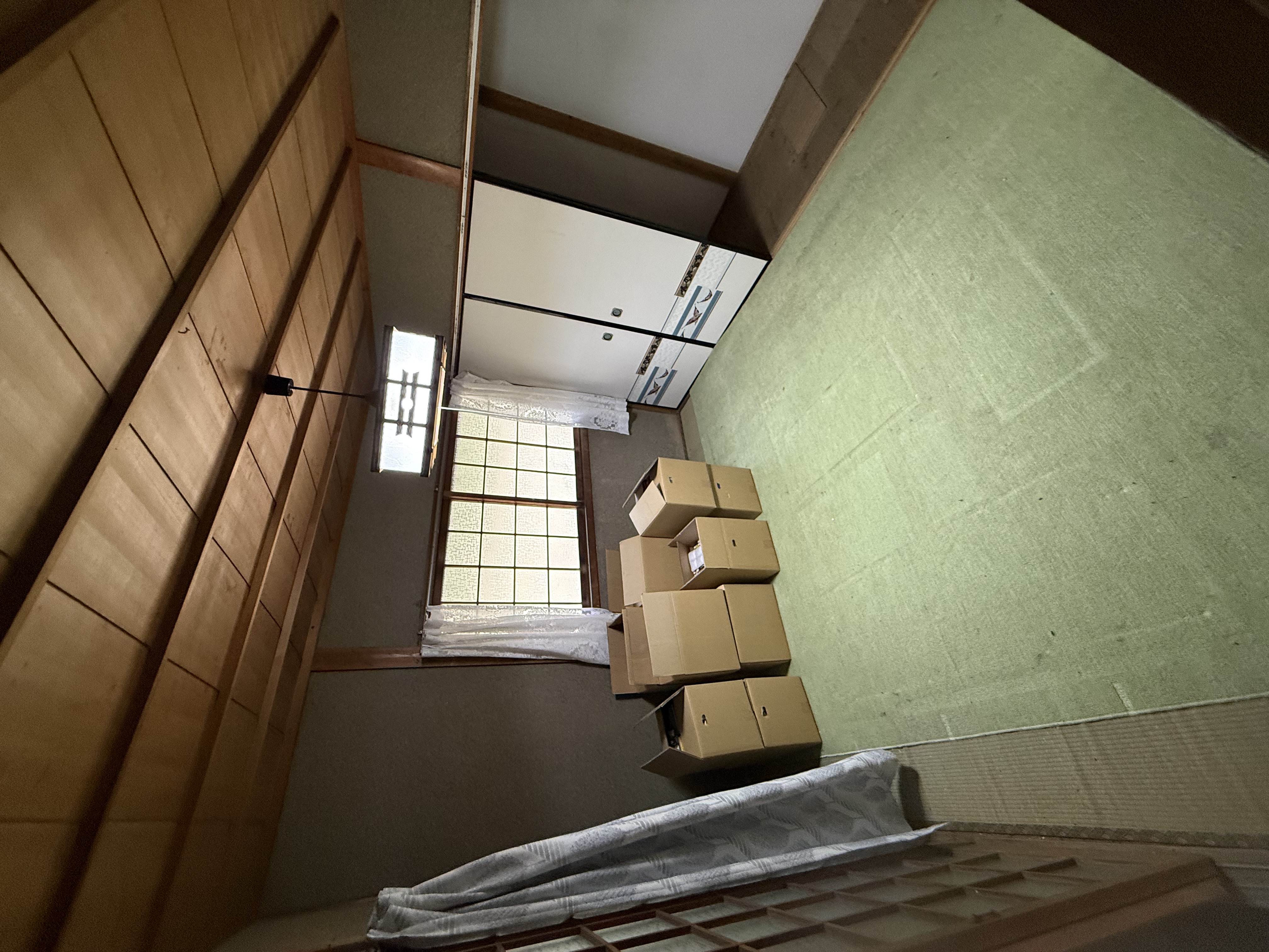 作業後：仕分け済みの和室